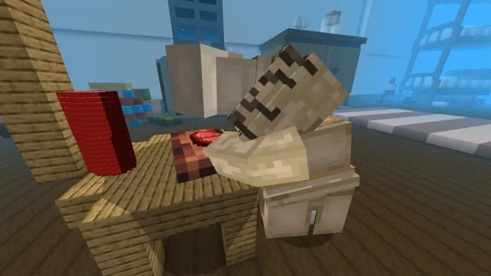 Повар режет мясо в Майнкрафт