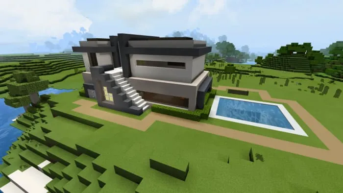 Вид дома и дворика