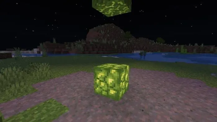 Грибной светильник ночью