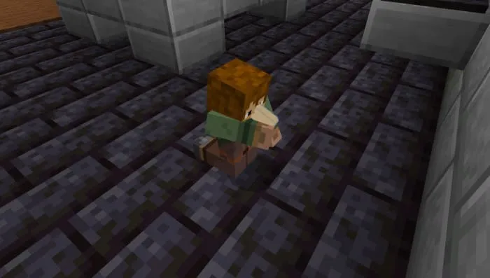 Ребенок на коленях пьет