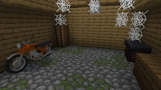 Брошенный мотоцикл в гараже