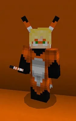 Игрок в костюме камня Лисы