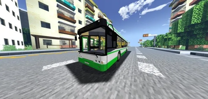 Вид автобуса спереди