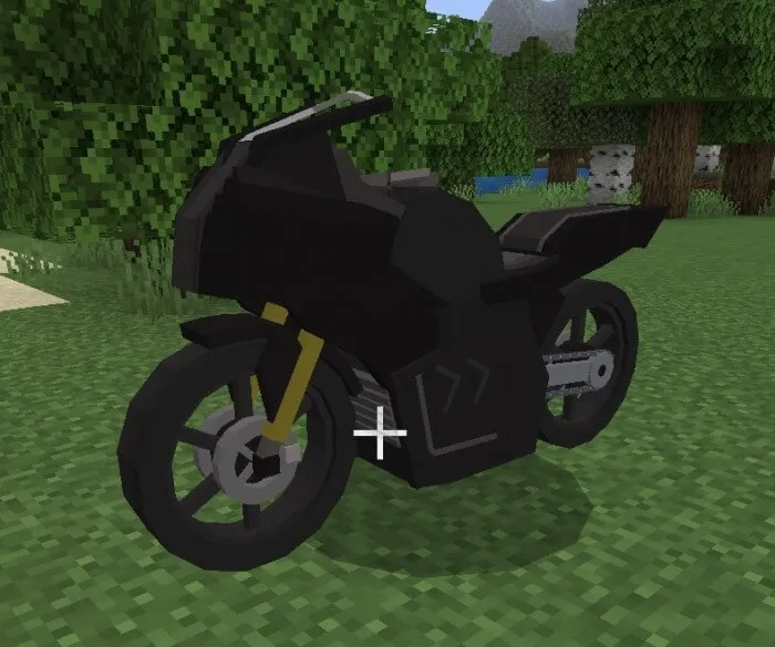 Черный мотоцикл сбоку