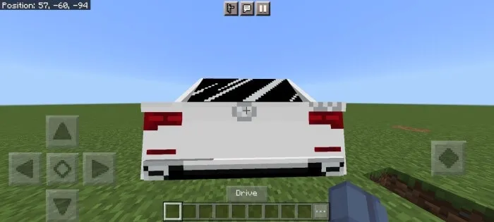 Вид мерседеса сзади