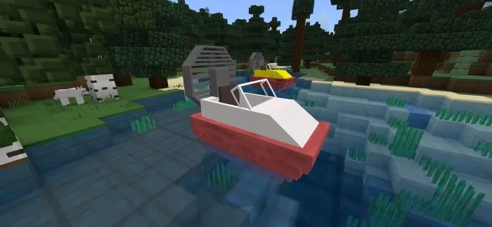 Белый катер