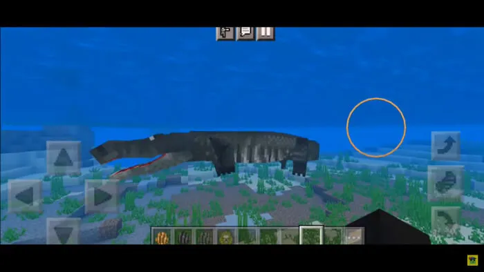 Крокодил в воде