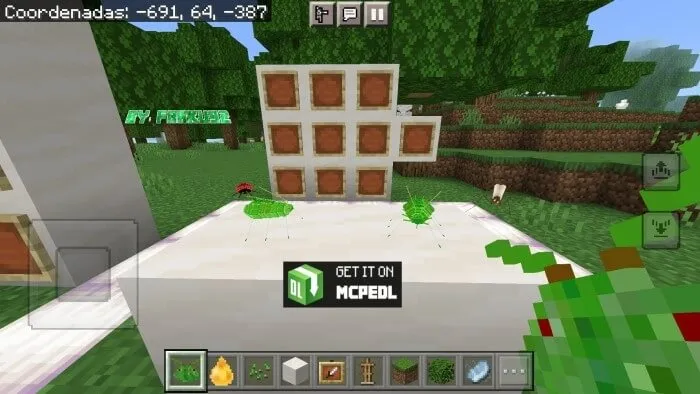 Вид зеленых насекомых