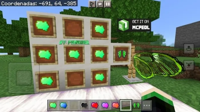 Крылья синих бабочек