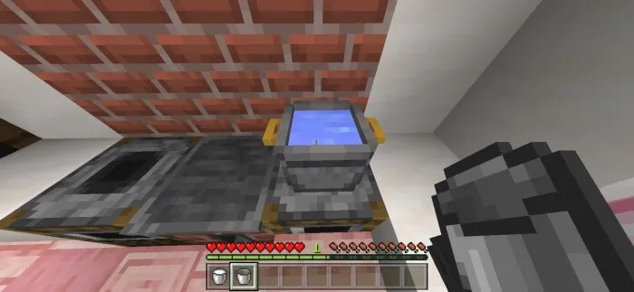 Вода в кастрюле