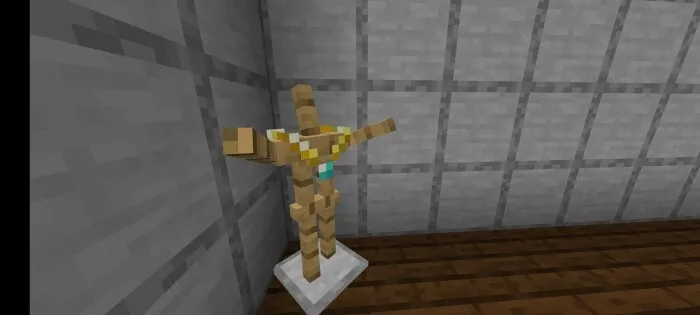 Стойка для брони с амулетом