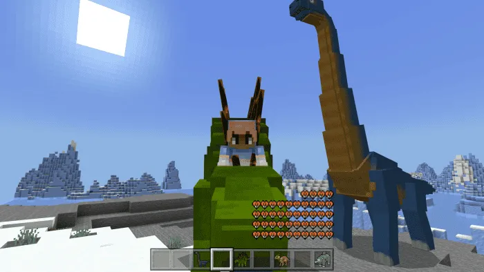 Игрок на одном из динозавров