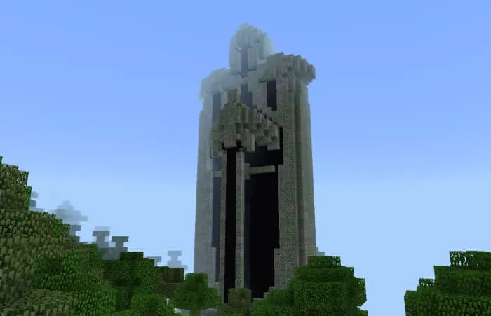 Огромная статуя рыцаря