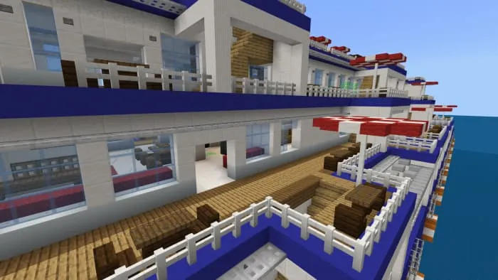 Вид лайнера сбоку