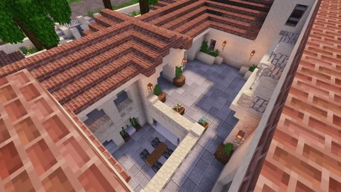 Двор и крыша