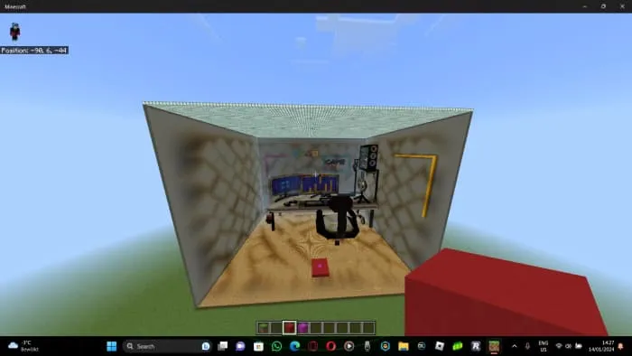 Комната с рабочим местом