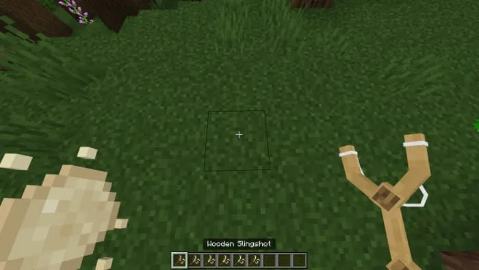 Боеприпас и рогатка из дерева