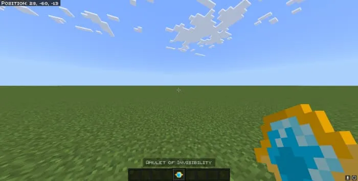 Амулет-невидимка в руке