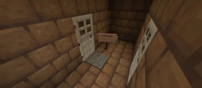 Двери в коридоре