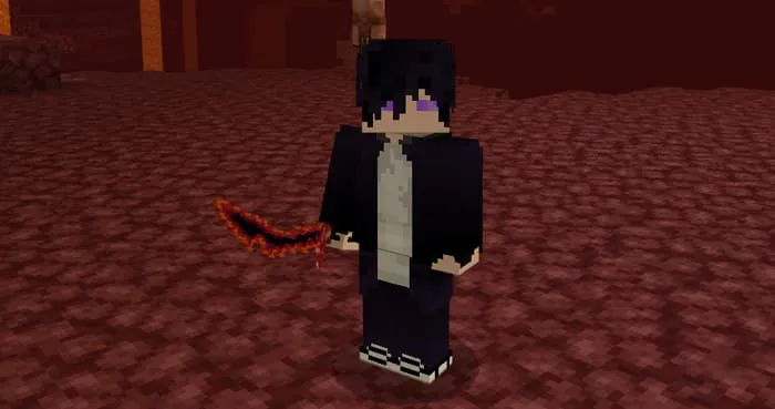 Кинжал сороконожки в руках