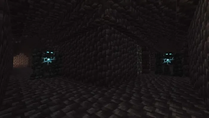 Мощные глубоководные големы в коридоре