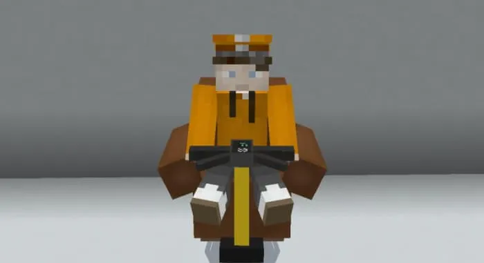 Игрок на кресле в самокате