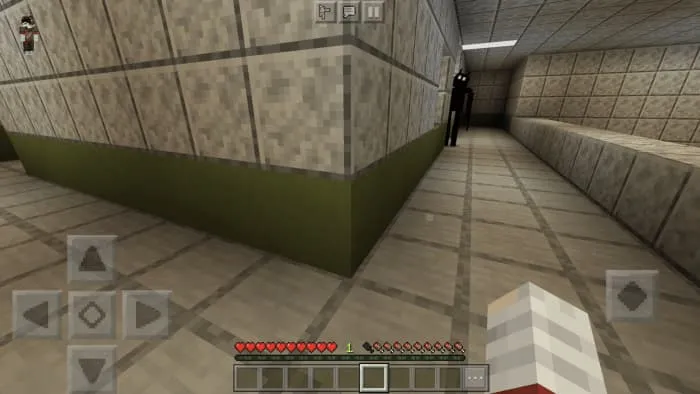 Теневое существо в коридоре