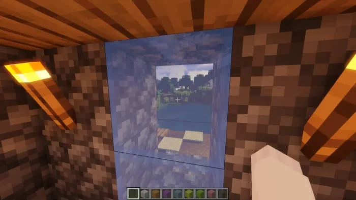 Синее прозрачное стекло