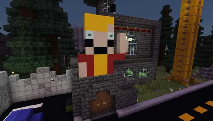 Статуя с домом