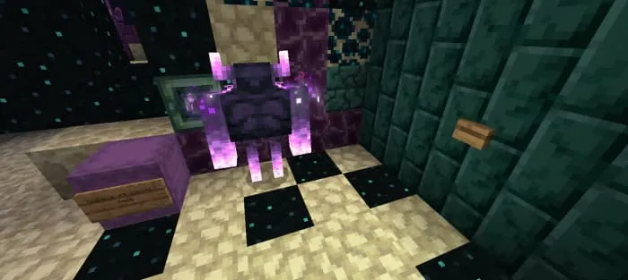 Страж возле кнопки