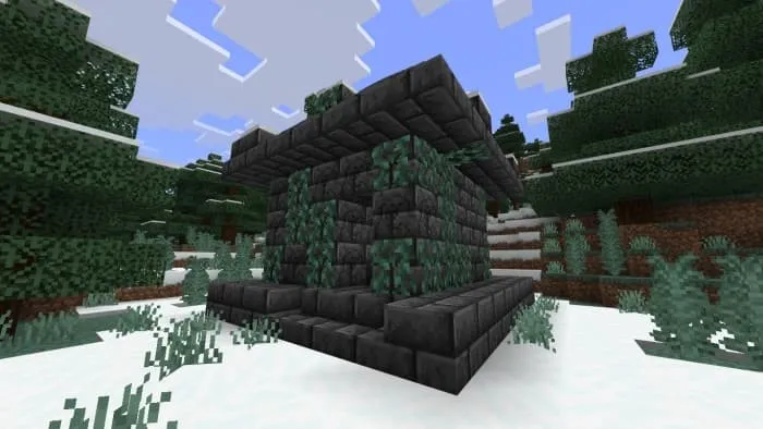 Храм в заснеженной тайге