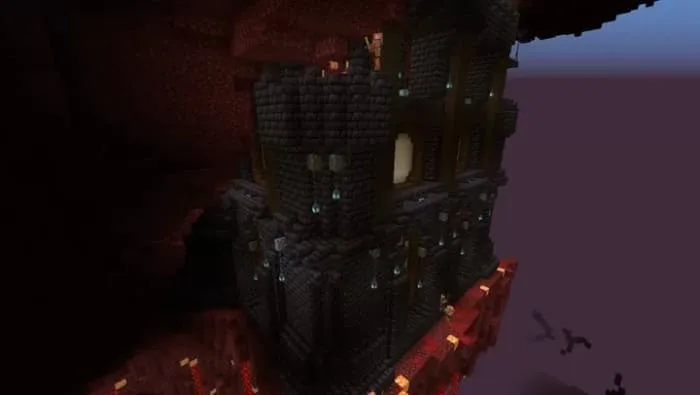 Замок пиглинов с другого ракурса