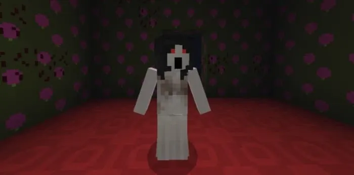 Жуткая сущность в комнате