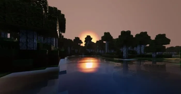 Закат Солнца над водой