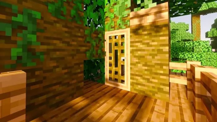 Решетчатая дверь в джунглях