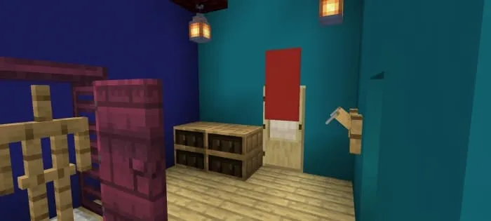 Комната с дверьми