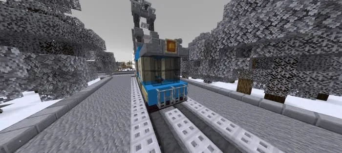 Трамвай на дороге