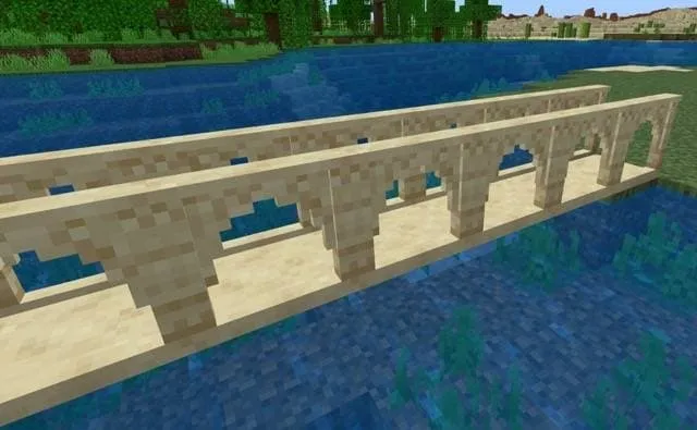 Мост из песчаника над водой