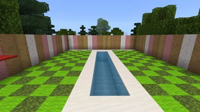 Лужайка и бассейн