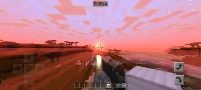 Яркий закат над рекой и долиной