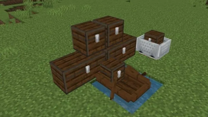 Сундуки и лодка из темного дуба