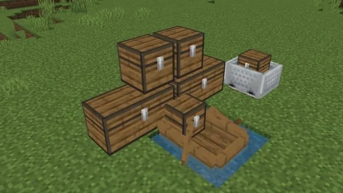 Еловые сундуки в лодке и вагонетке