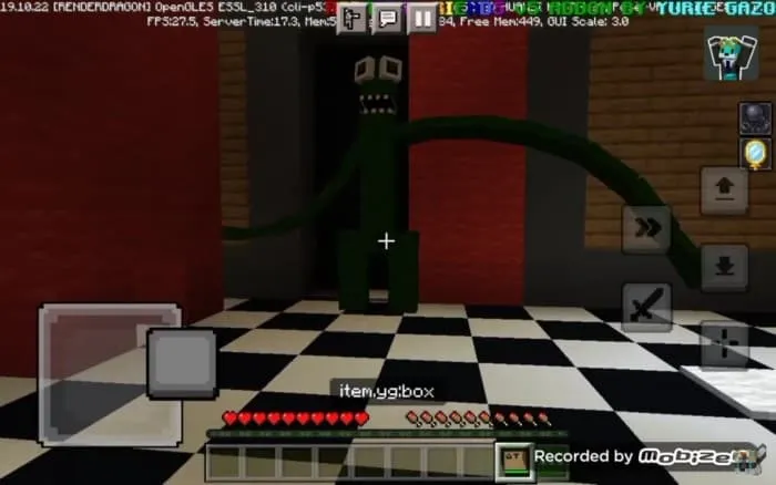 Зелёный друг с длинными руками