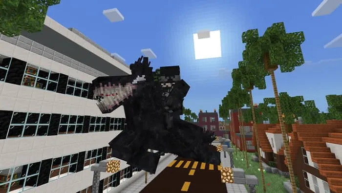 Игрок верхом на необычной лошади