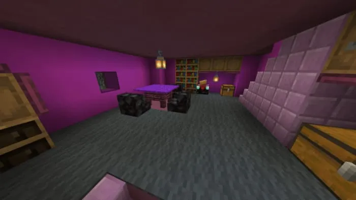 Второй этаж дома Куроми с обустроенными комнатами