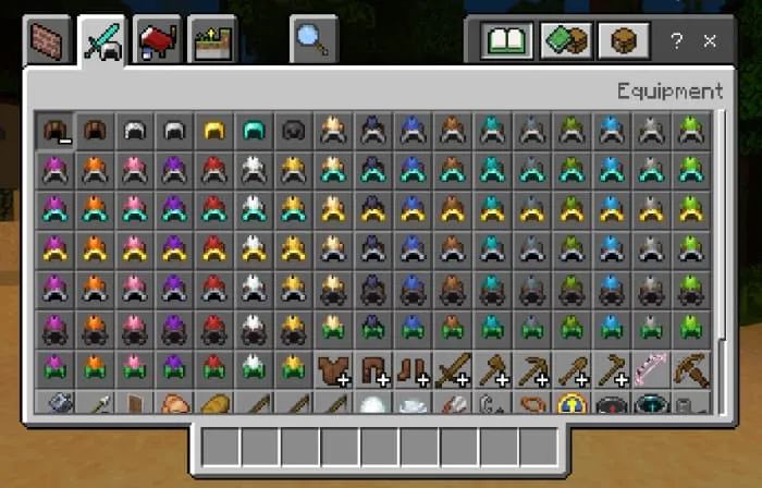 Шахтёрские шлема с разноцветными свечами