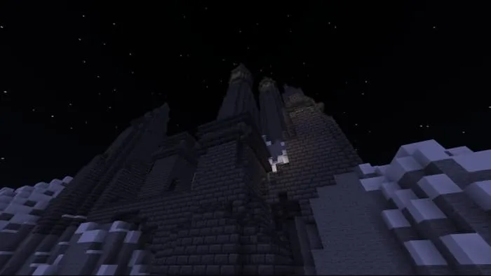 Замок в горе