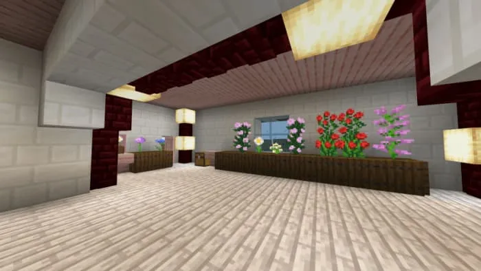 Цветочный сад возле дома Hello Kitty