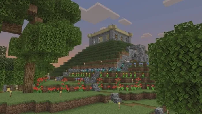 Главное здание деревни