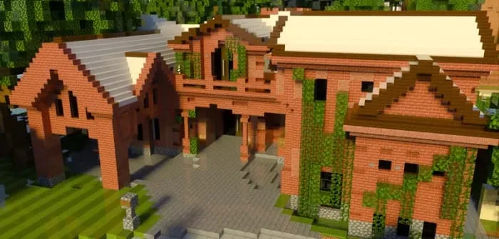 Старинный или заброшенный дом с разрушенной крышей